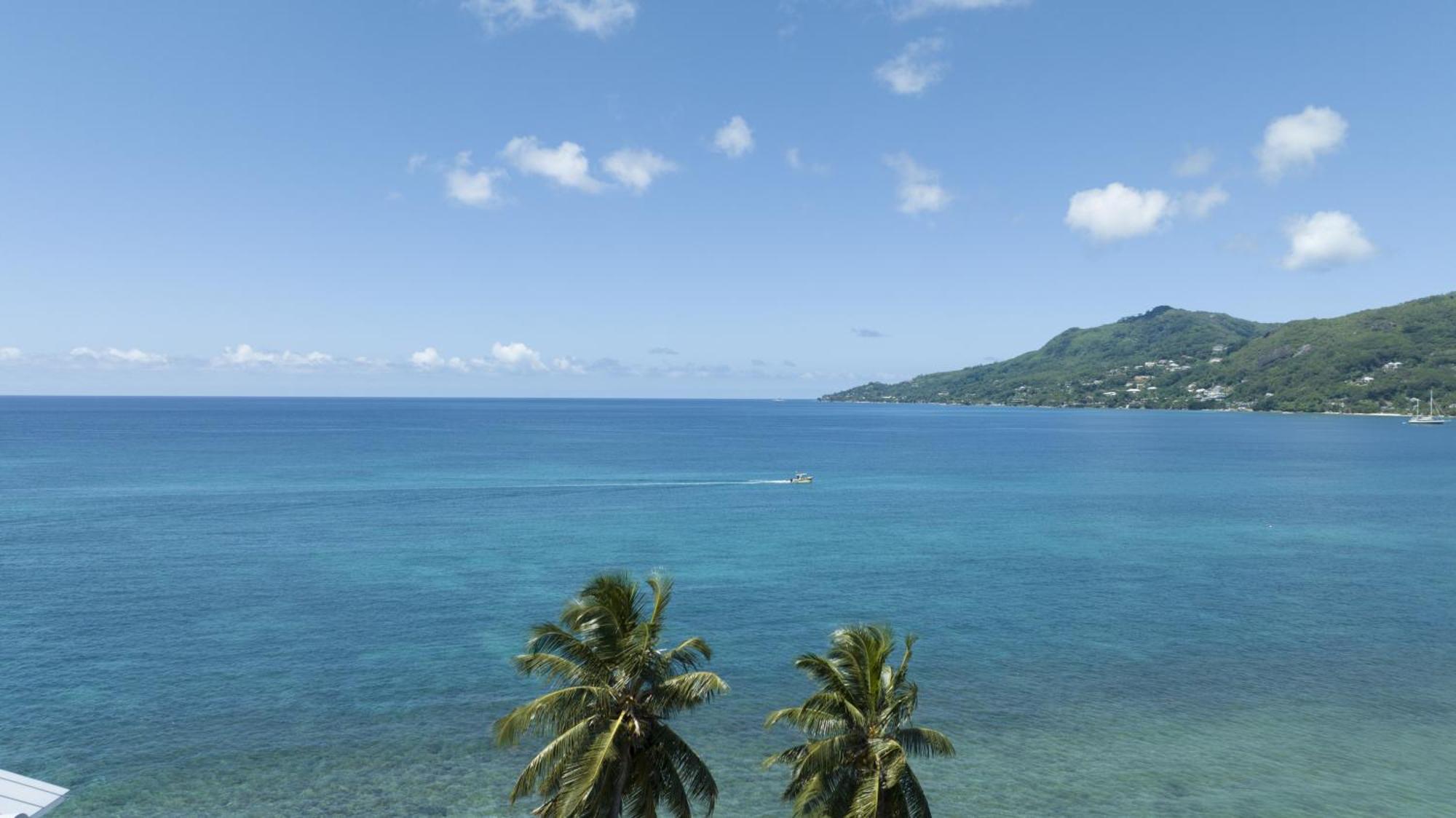 Vallonend Beachfront Villa With Excellent View Bel Ombre Exterior photo