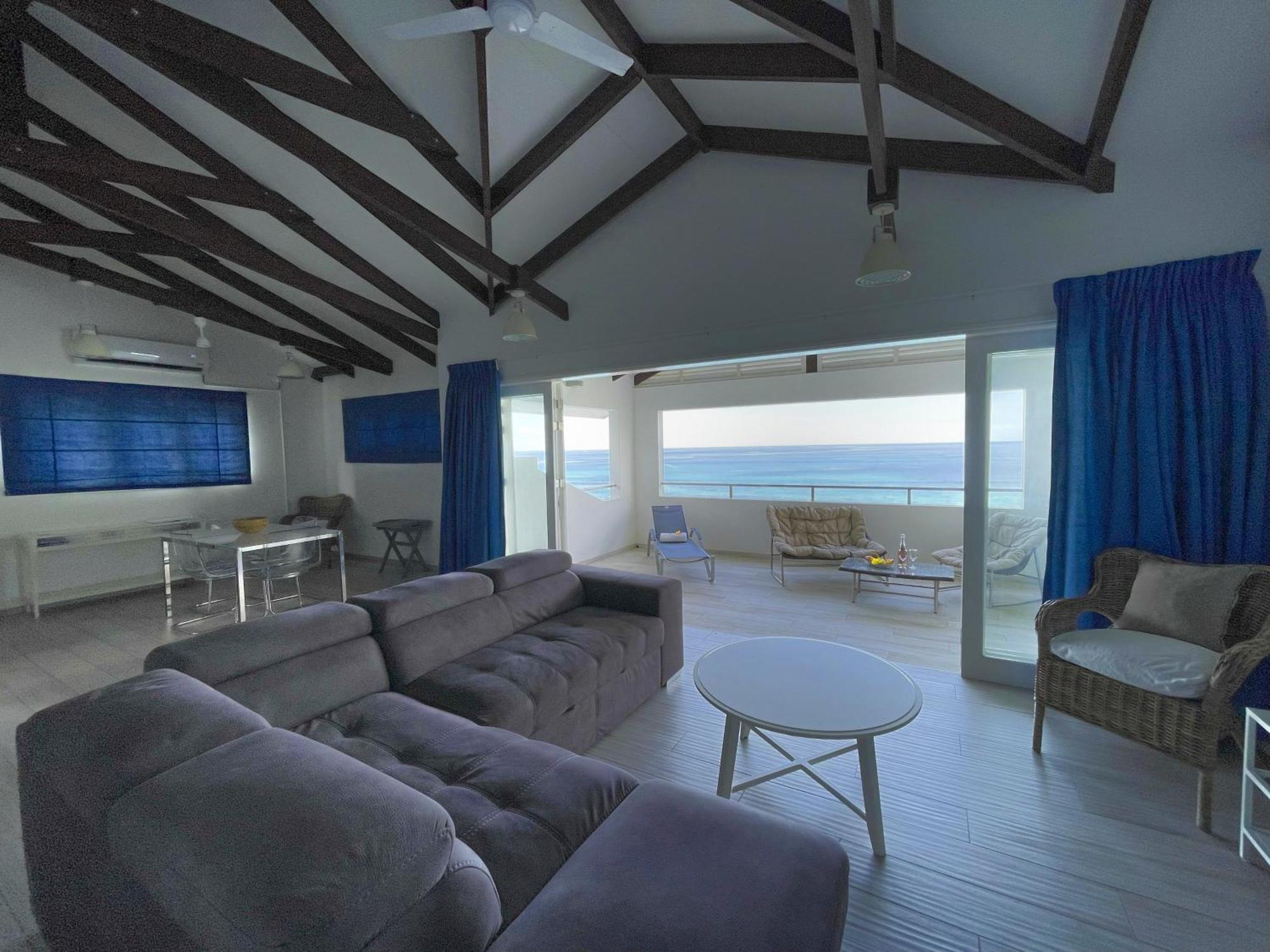 Vallonend Beachfront Villa With Excellent View Bel Ombre Exterior photo